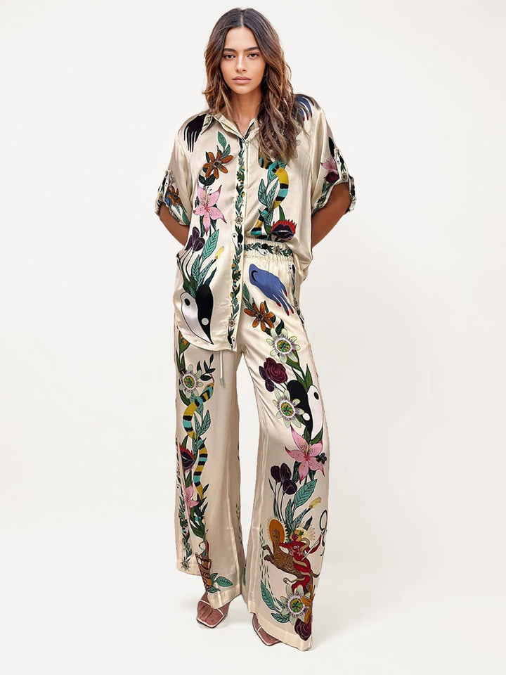 Satin Finish Set with Sophisticated Print – Oversized Shirt and Coordinated Pants