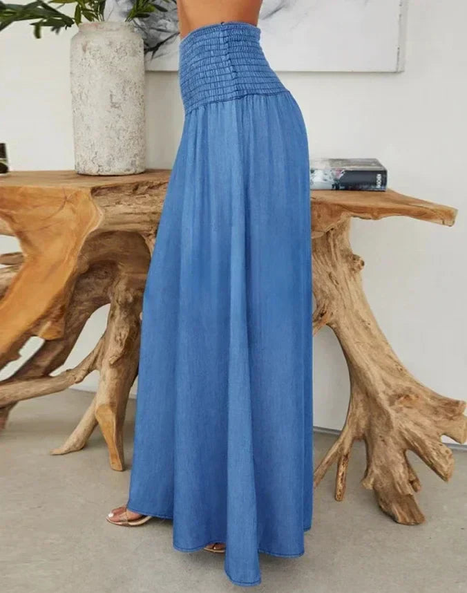 - Pants with elastic waistband