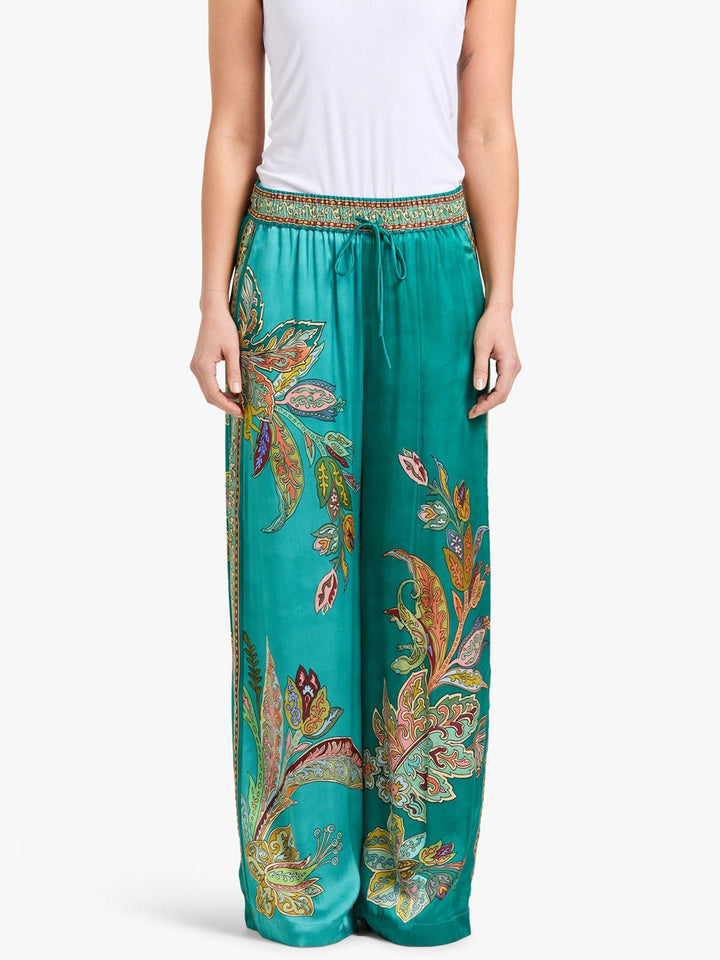 Complete Emerald Luxe – Oversized Shirt and Wide-Leg Pants
