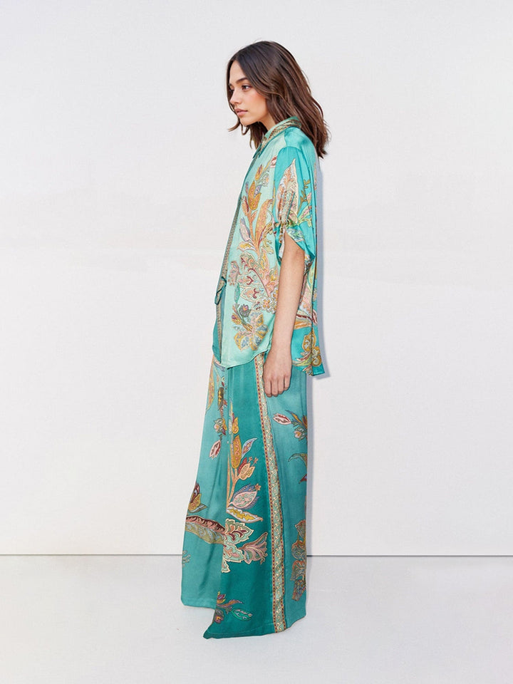Complete Emerald Luxe – Oversized Shirt and Wide-Leg Pants