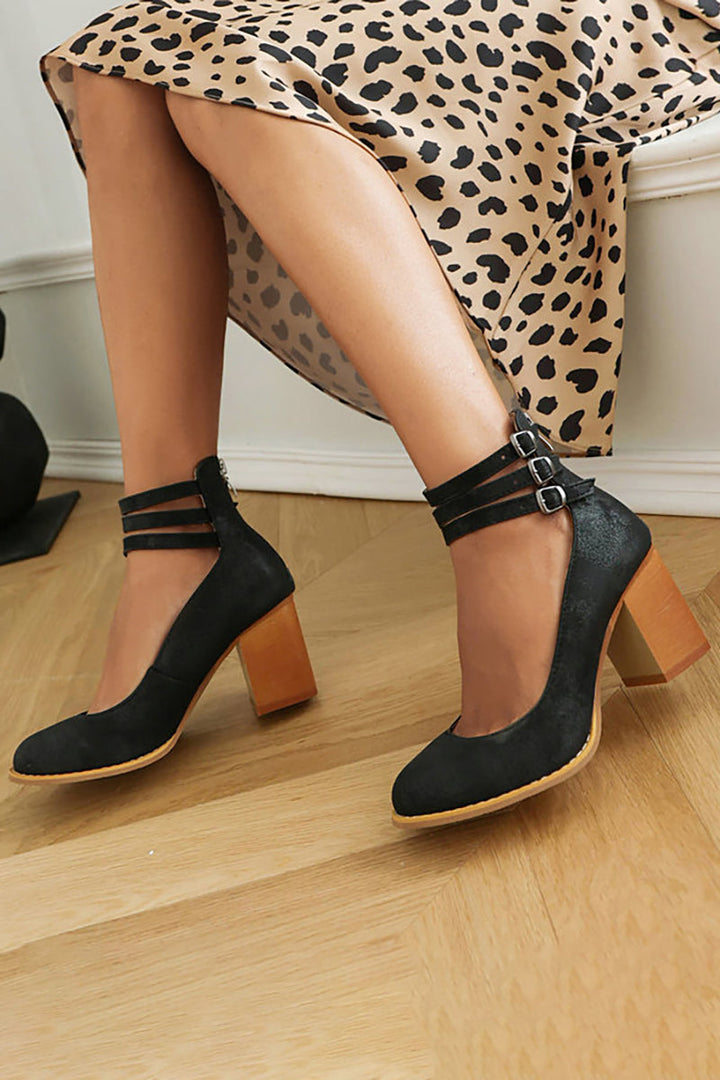Caa | Smooth Sandals with Ankle Straps and Wedge Heel