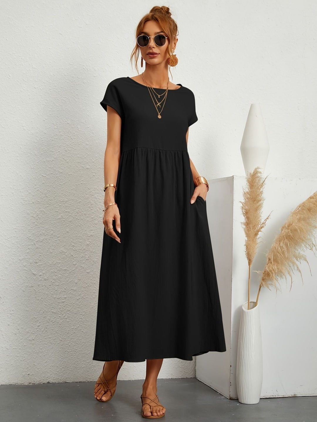 Camille - Dress with Round Neckline