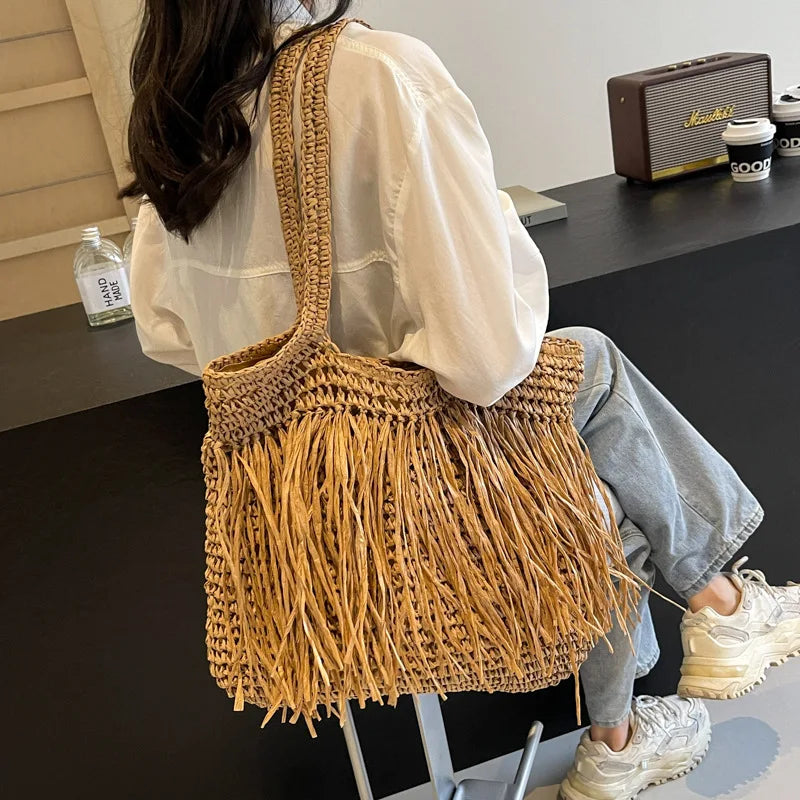 Woven Bag with Fringes – Natural and Boho Style