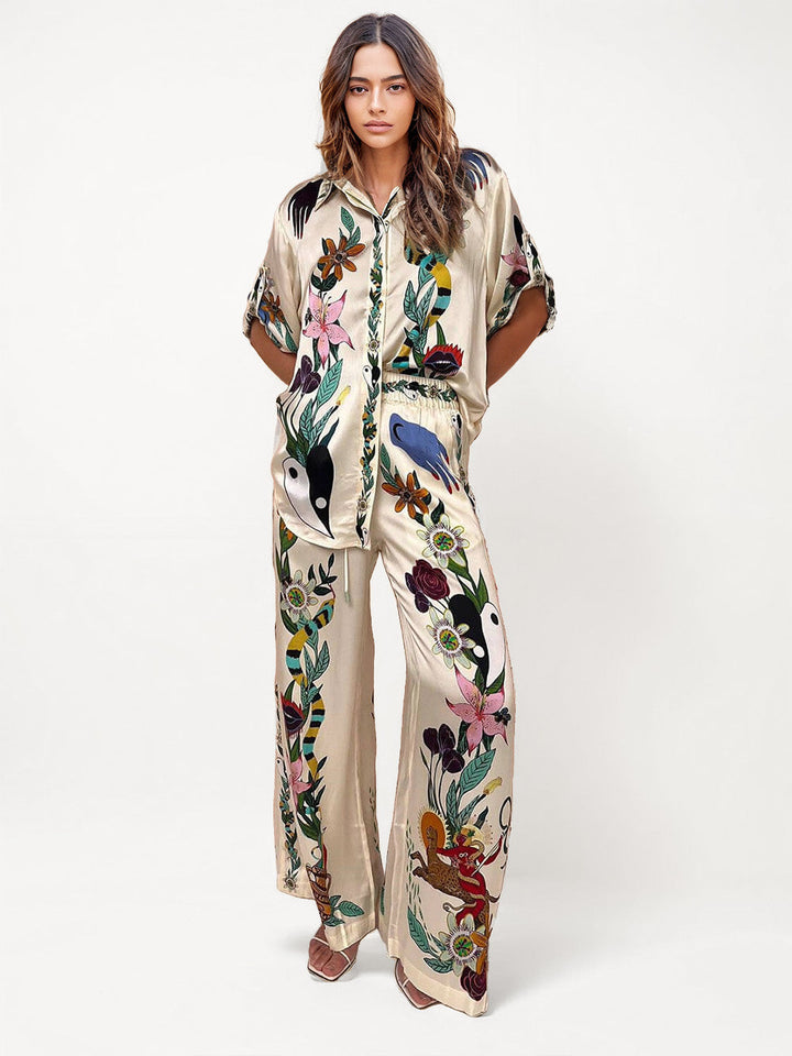 Satin Finish Set with Sophisticated Print – Oversized Shirt and Coordinated Pants