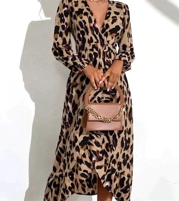 Lisandra | Elegant dress with V-neck