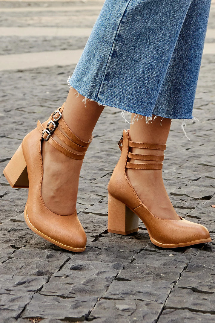 Caa | Smooth Sandals with Ankle Straps and Wedge Heel