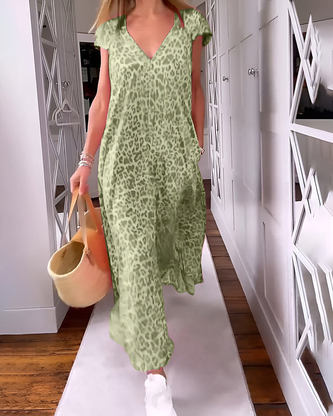 Véronique | Long V-Neck Dress with Print and Short Sleeves